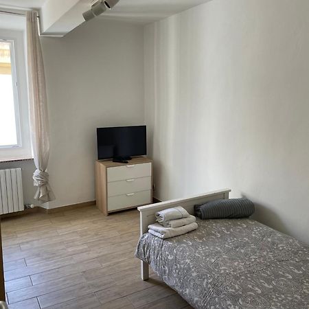 Al Battistero Apartment Parma Bagian luar foto