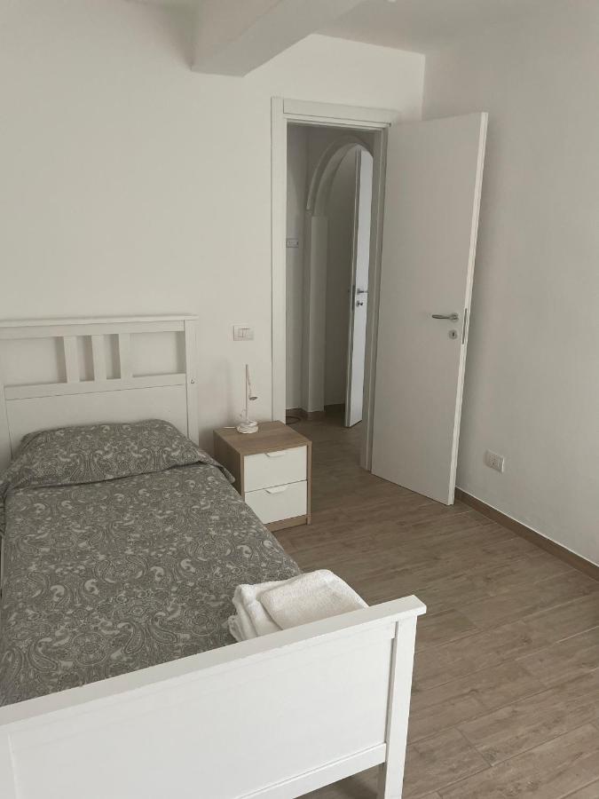 Al Battistero Apartment Parma Bagian luar foto